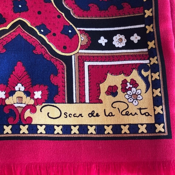 Oscar de la Renta silk and wool unisex scarf